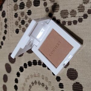 Context Matte Bronzer in Undisputed  0.10 oz